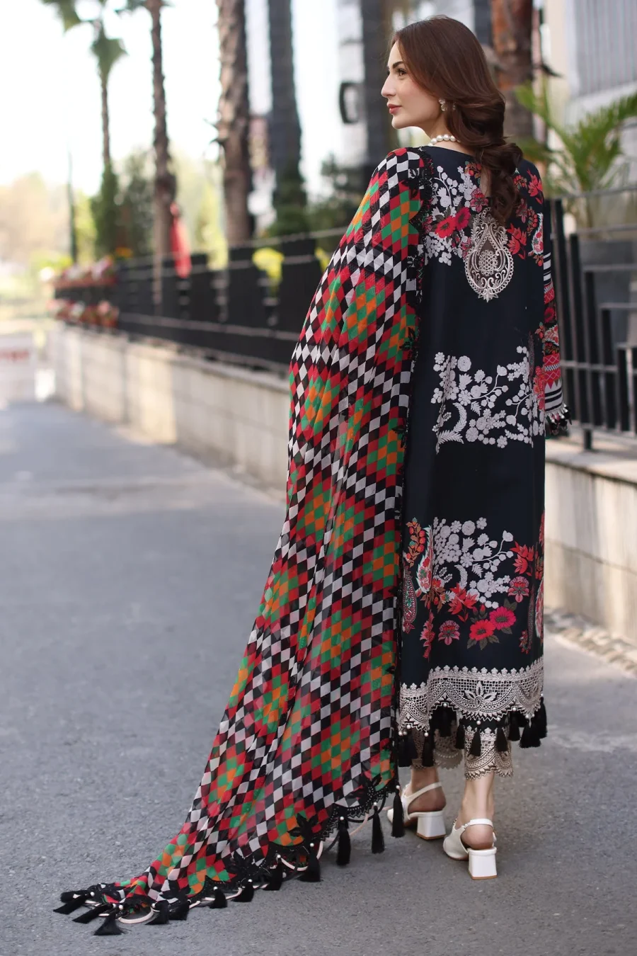 Combination Lawn CC5-21 | 3-Piece Embroidered Suit