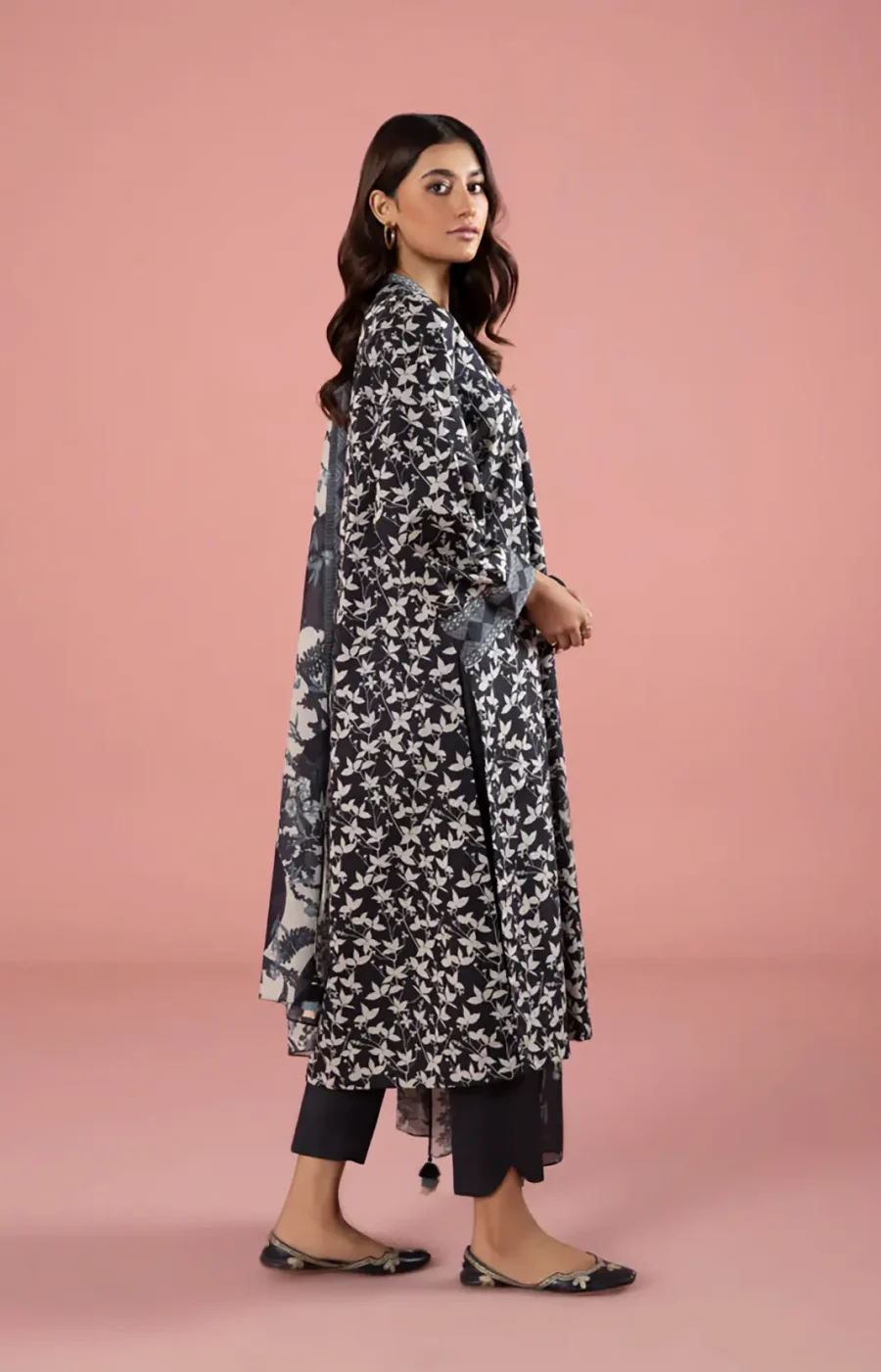 Day to Day Lawn | Black 3-Piece Printed Lawn Suit with Voile Dupatta